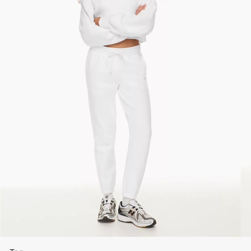 Aritzia sweatpants
